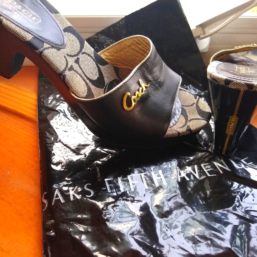 Authentic Coach Kathie Calf Black Leather Heels